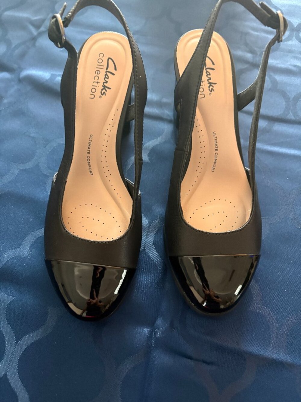 NWOT Clarks Collection black pumps 6 1/2